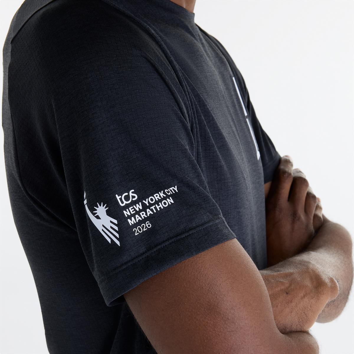 New Balance NYC Marathon Athletics Graphic T-Shirt in SCHWARZ