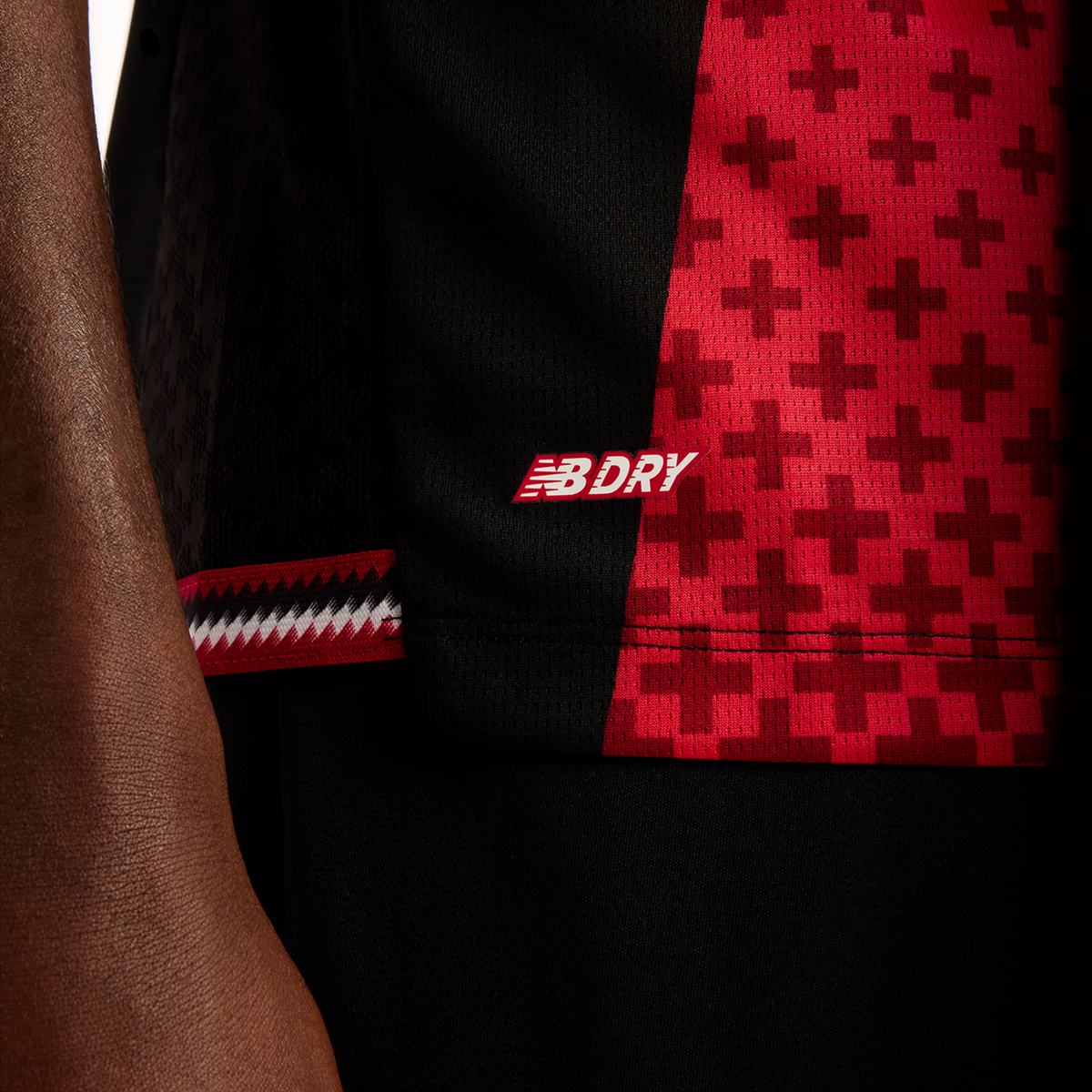 New Balance Bayer 04 Leverkusen Home SS Jersey 26/27 in ROT
