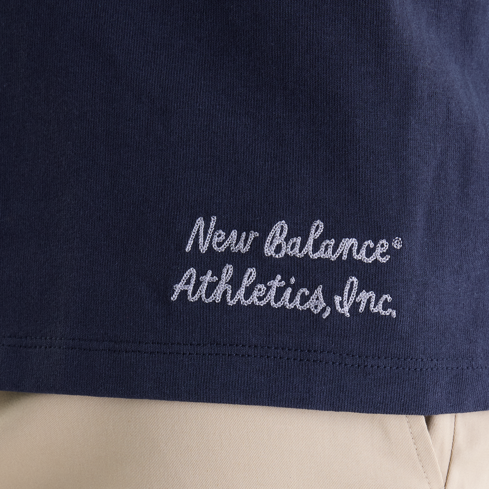 New Balance Sport Legacy Graphic T-Shirt in SCHWARZ