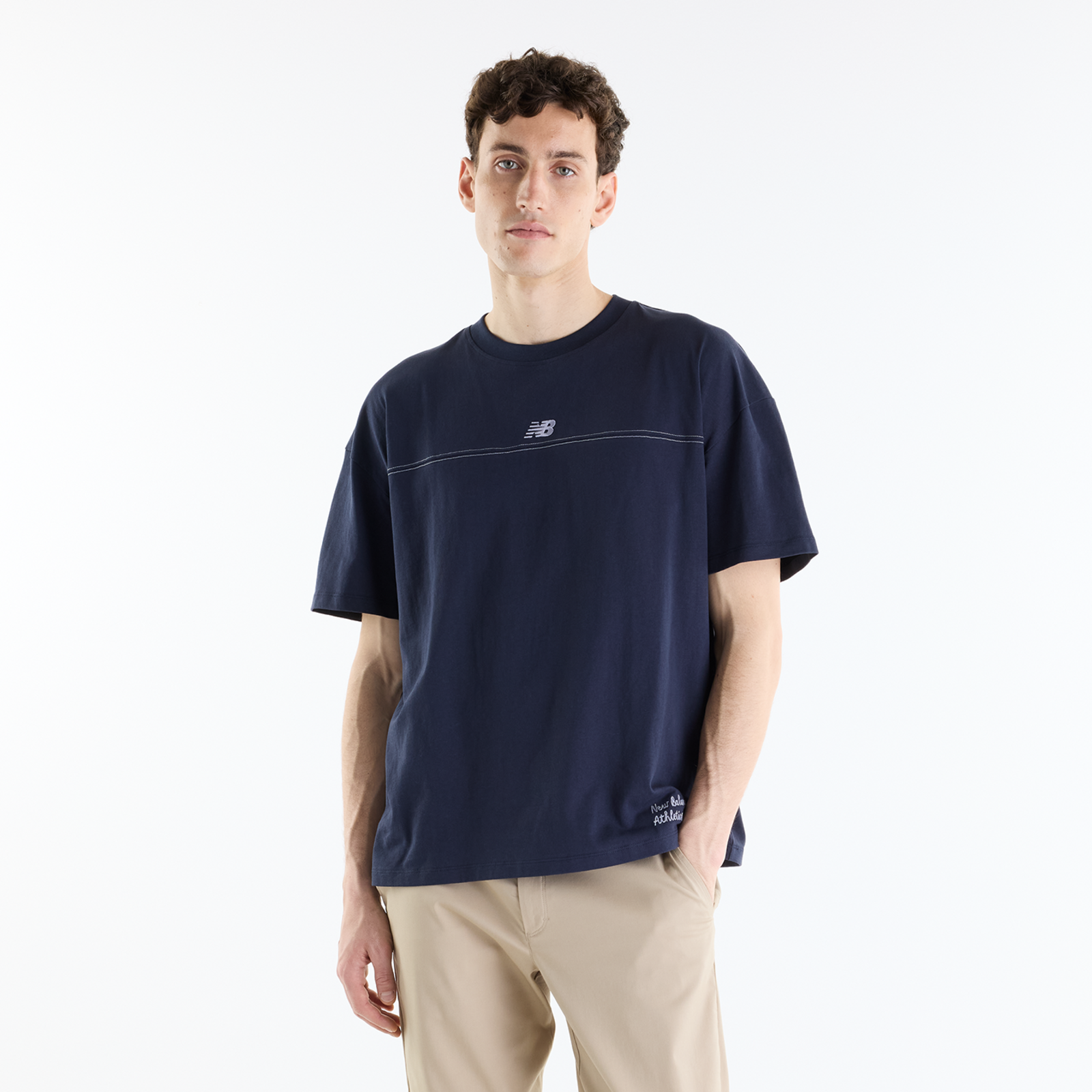 New Balance Sport Legacy Graphic T-Shirt in SCHWARZ