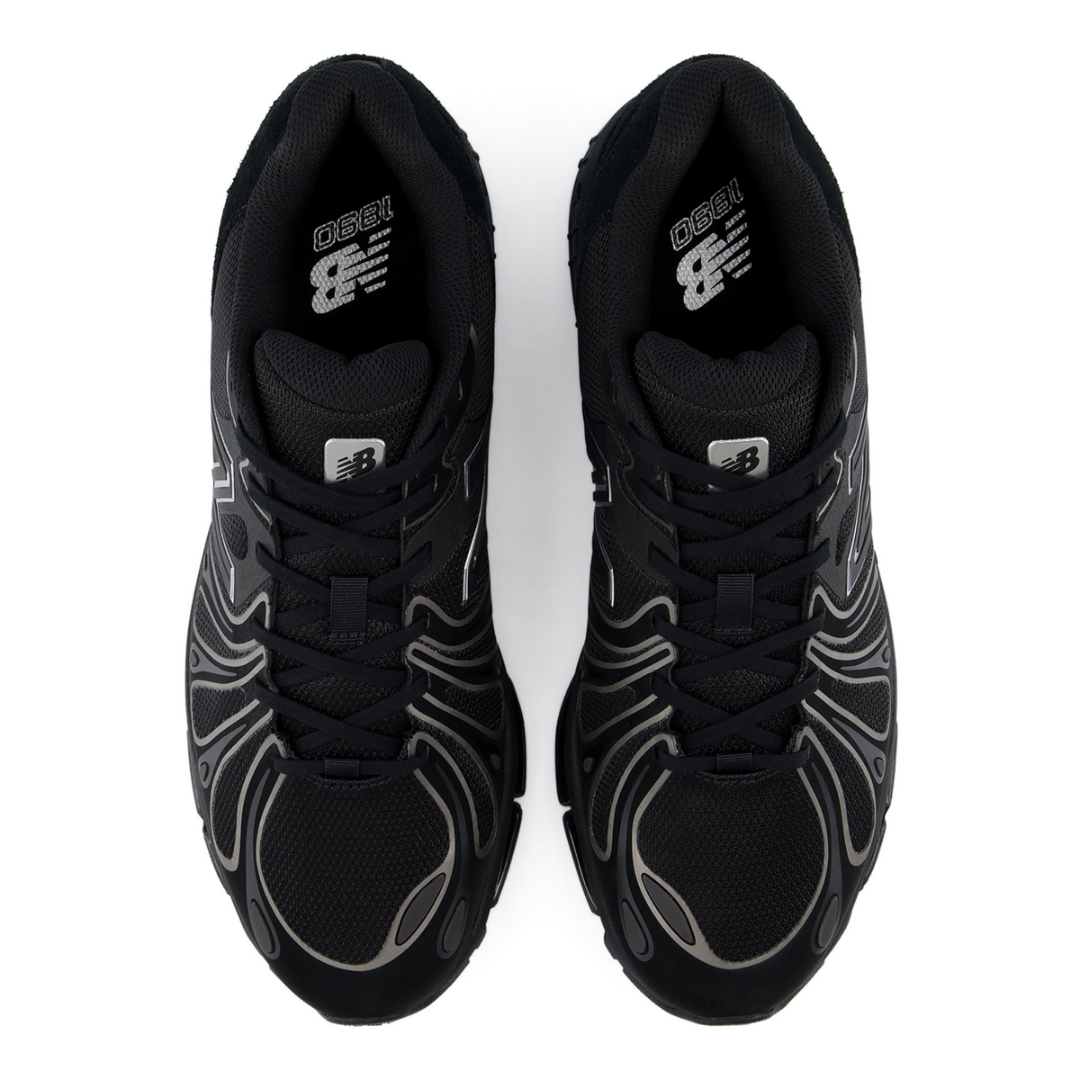 New Balance 1890 Essentials in SCHWARZ
