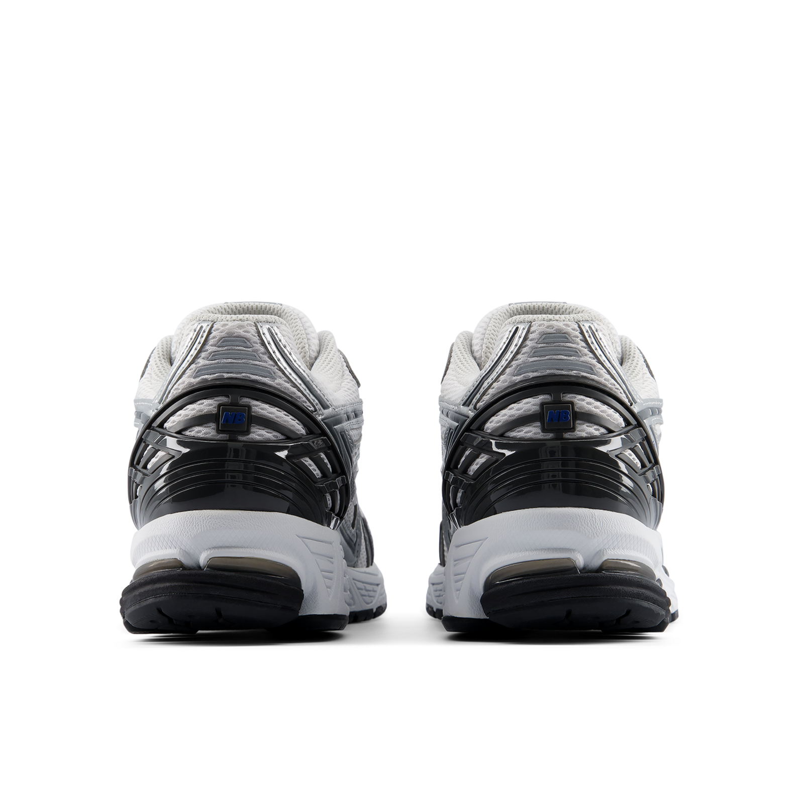 New Balance 1906R Staple in GRAU
