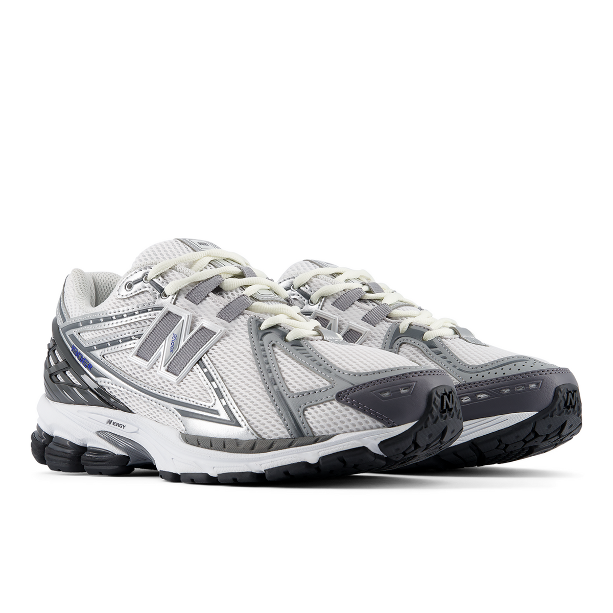 New Balance 1906R Staple in GRAU