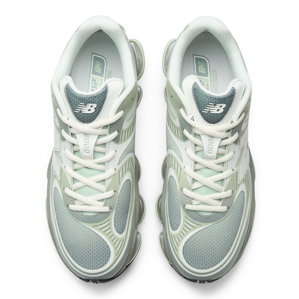 New Balance U20002UU - 2000 in BEIGE