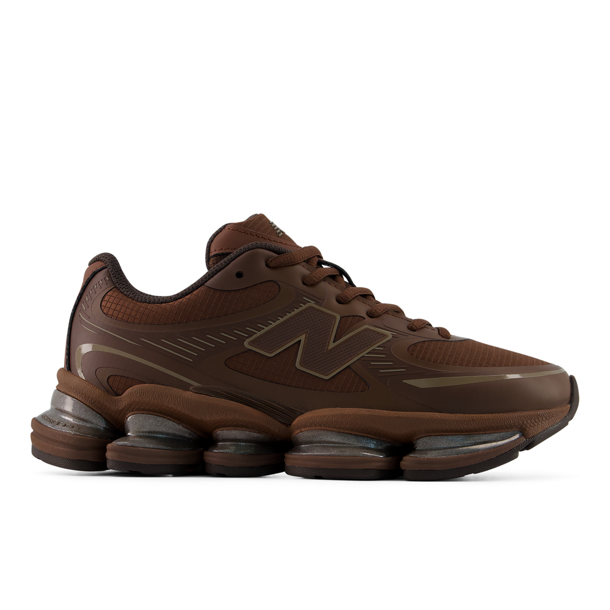 New Balance U20009MP - 2000 in BRAUN