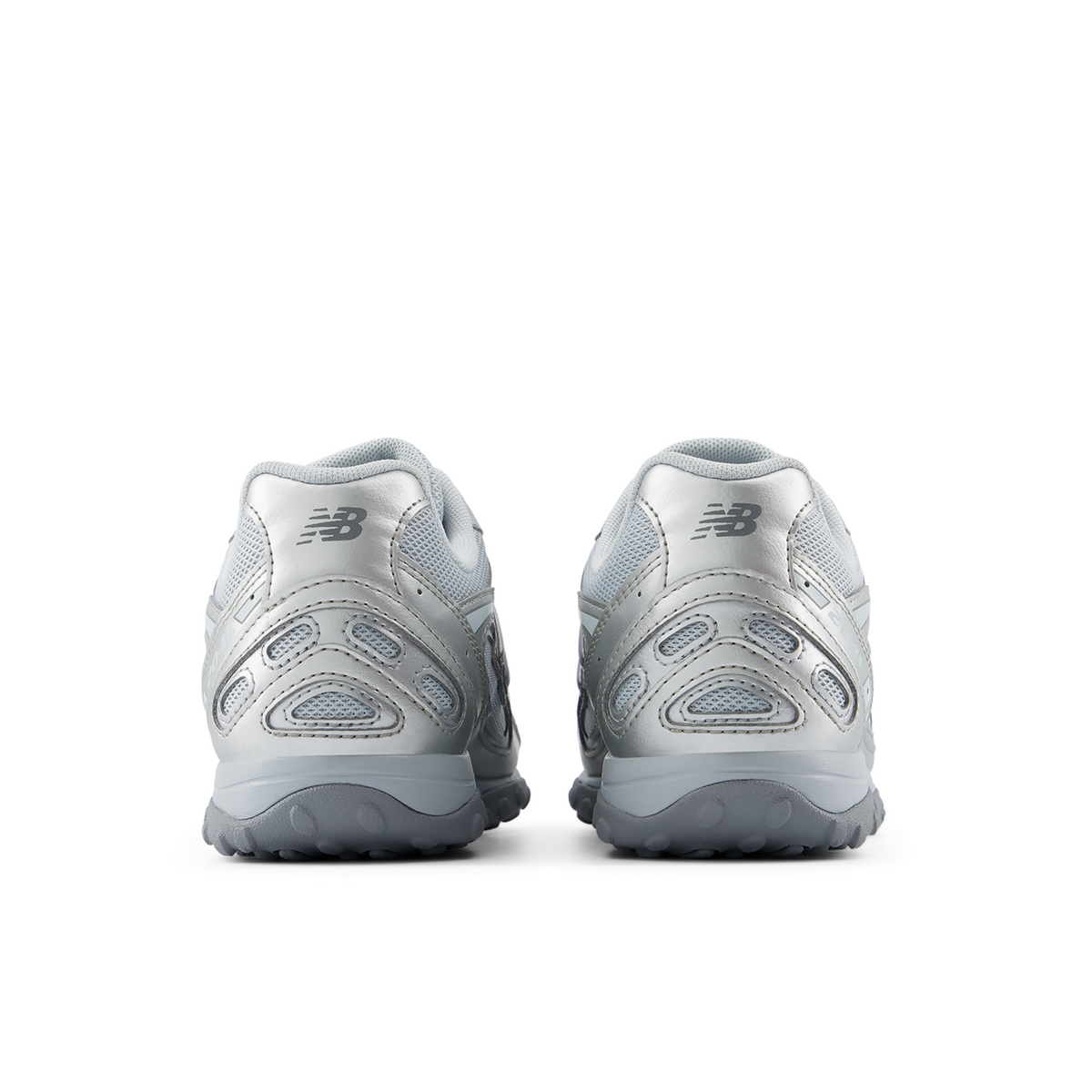 New Balance 204L Metallics in BLAU