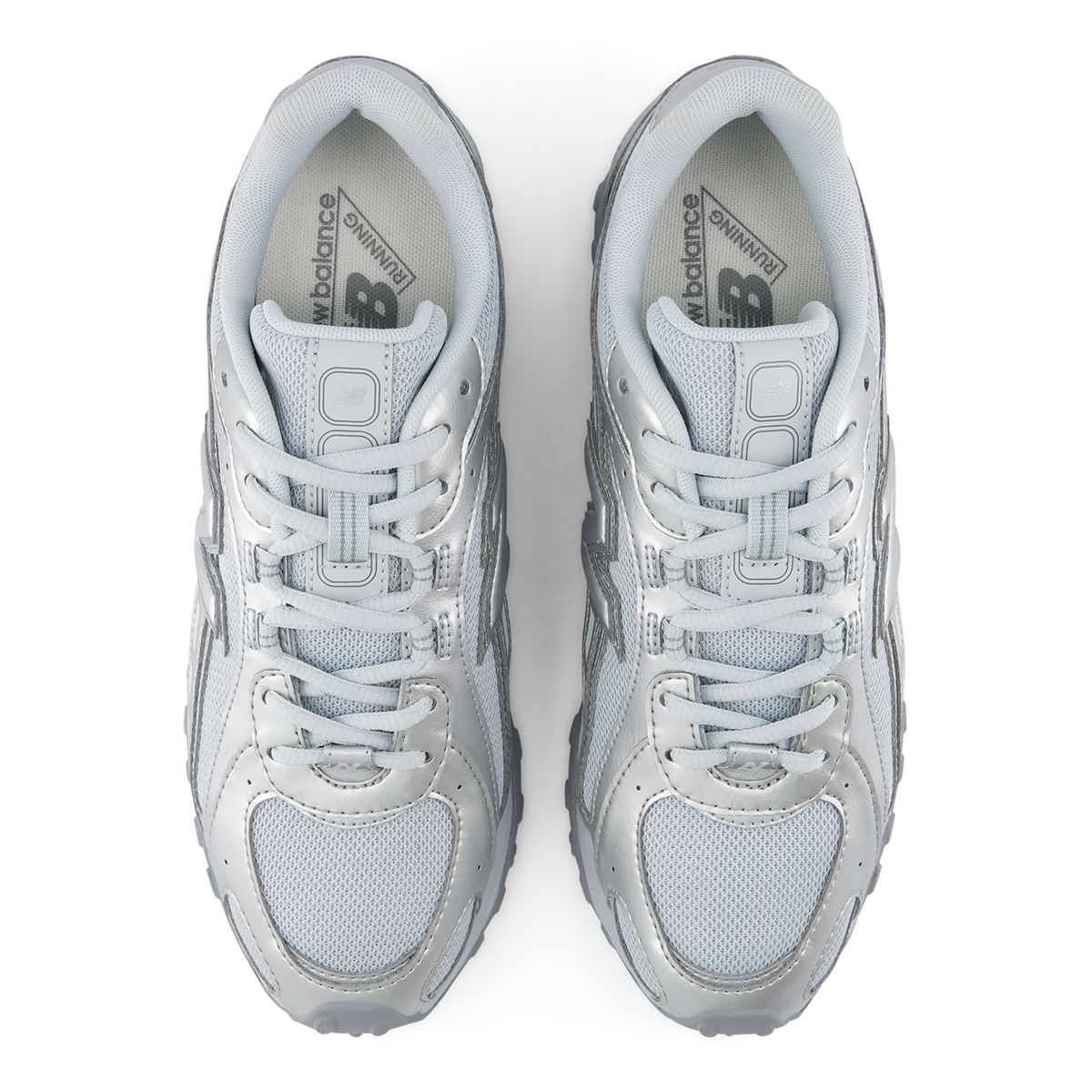 New Balance 204L Metallics in BLAU