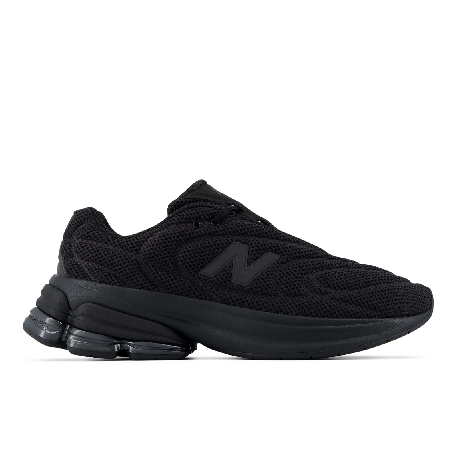 New Balance 5030 Blackout in SCHWARZ