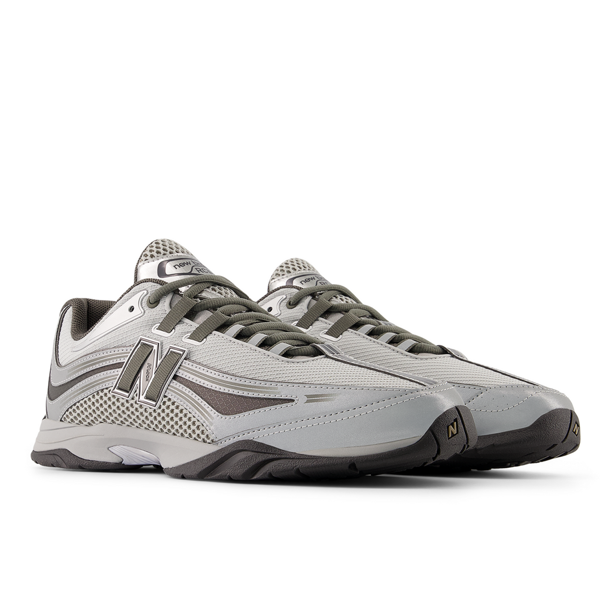 New Balance M RC56 Metallic Sport Freizeitschuhe in GRAU