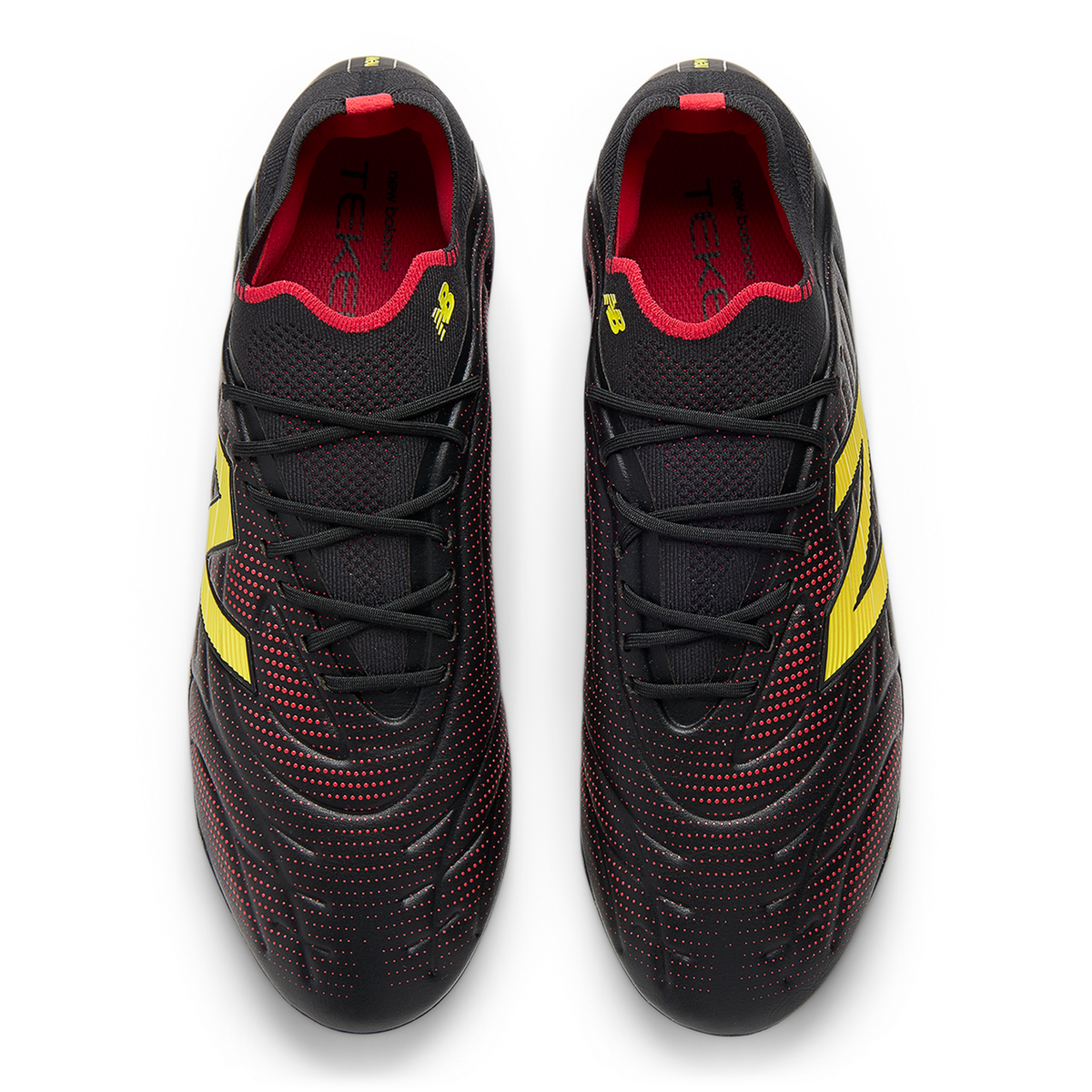 New Balance M Tekela Elite Low FG v5 Nockenschuhe in SCHWARZ