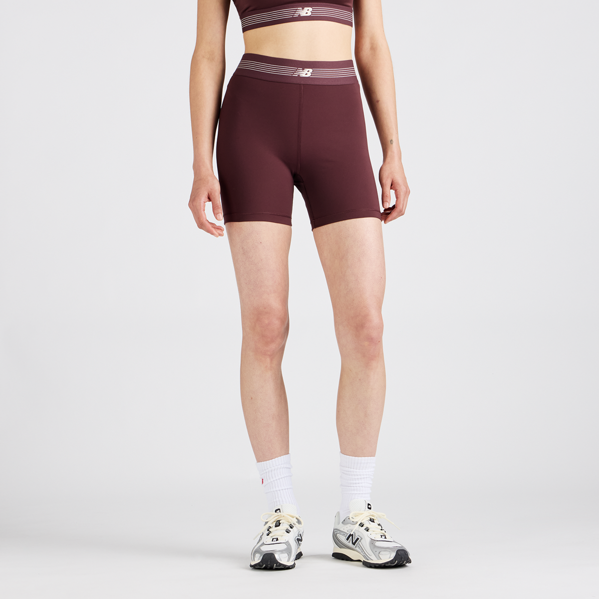 New Balance W AC Fitted Short 5” in ROT