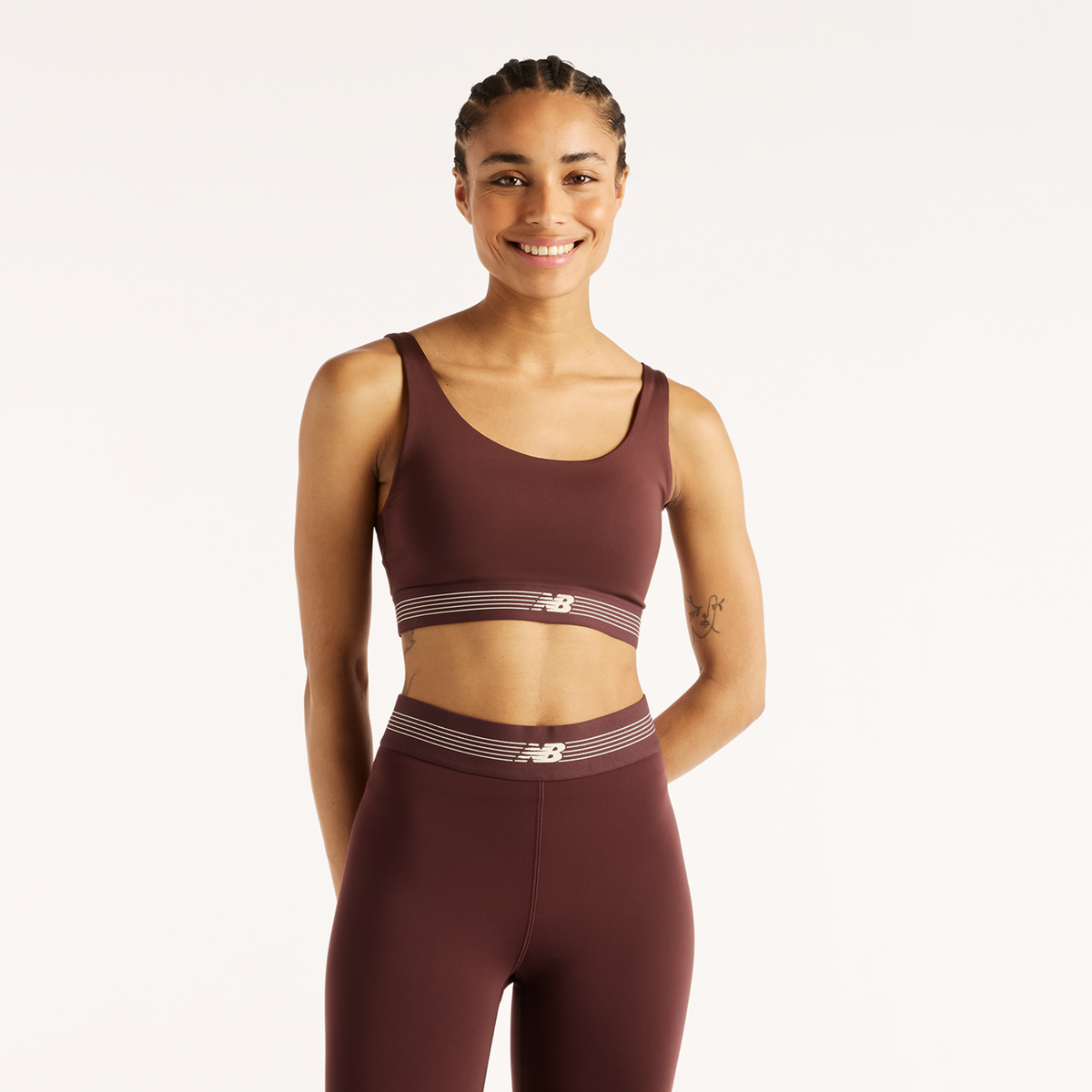 New Balance W AC Train Bra in ROT