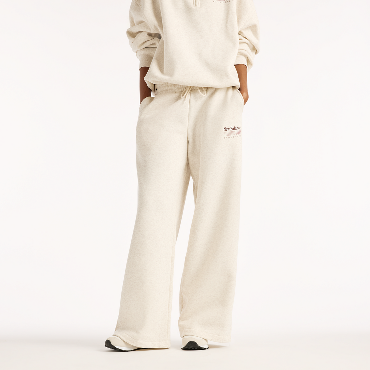 New Balance W Trackside Fleece Pant in