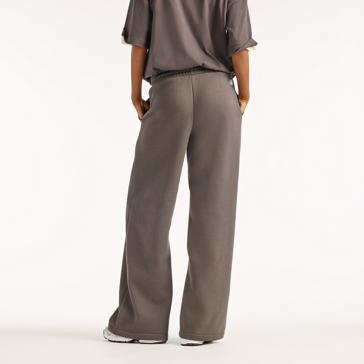 New Balance W Trackside Fleece Pant in