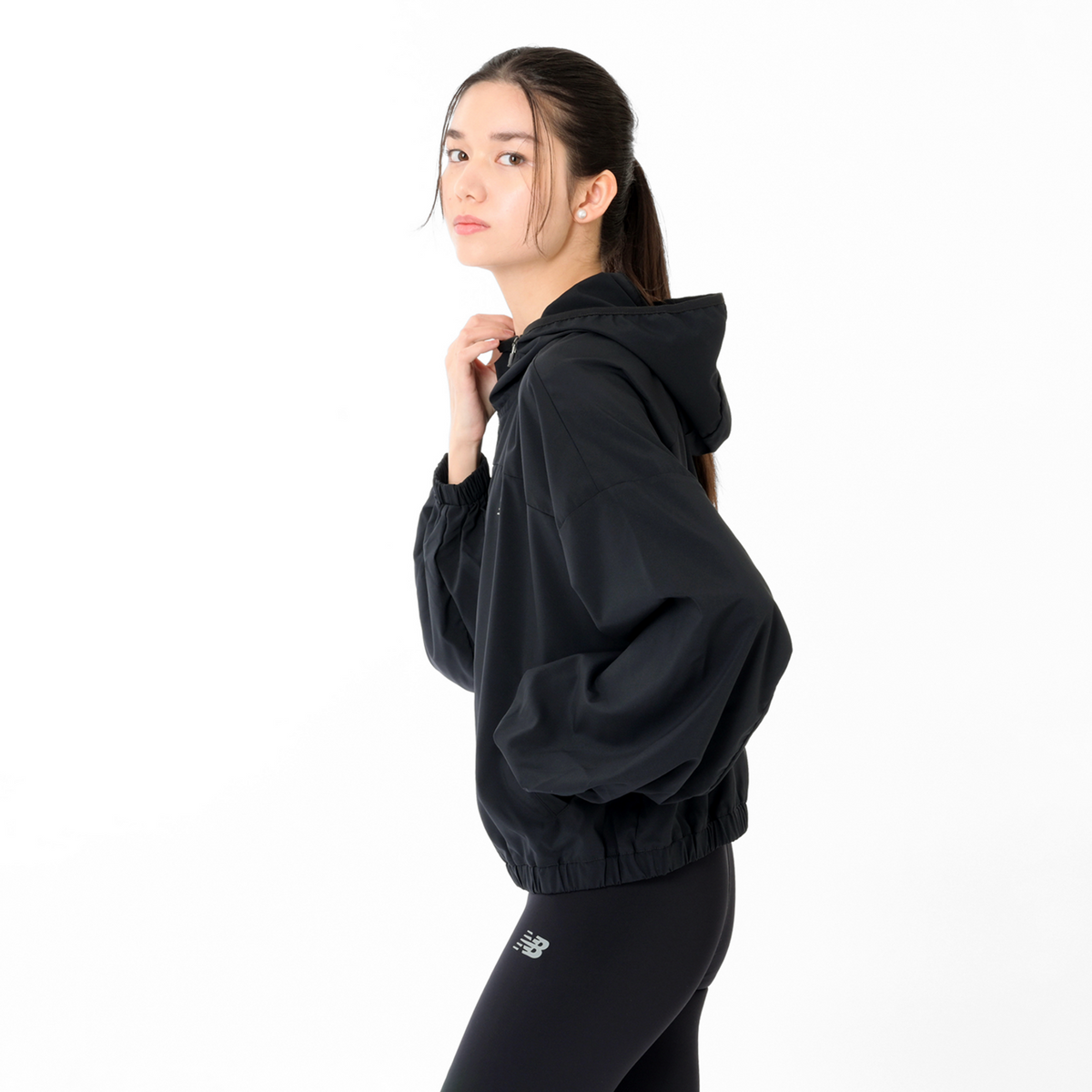New Balance W Sport Woven Jacket in SCHWARZ