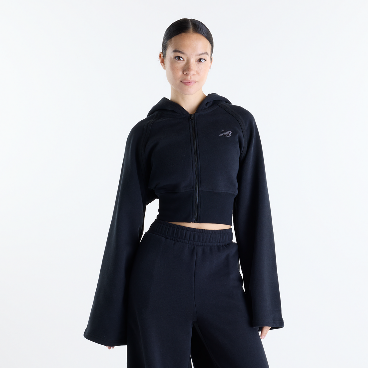 New Balance W Brushed Coastal Fleece Full Zip in SCHWARZ
