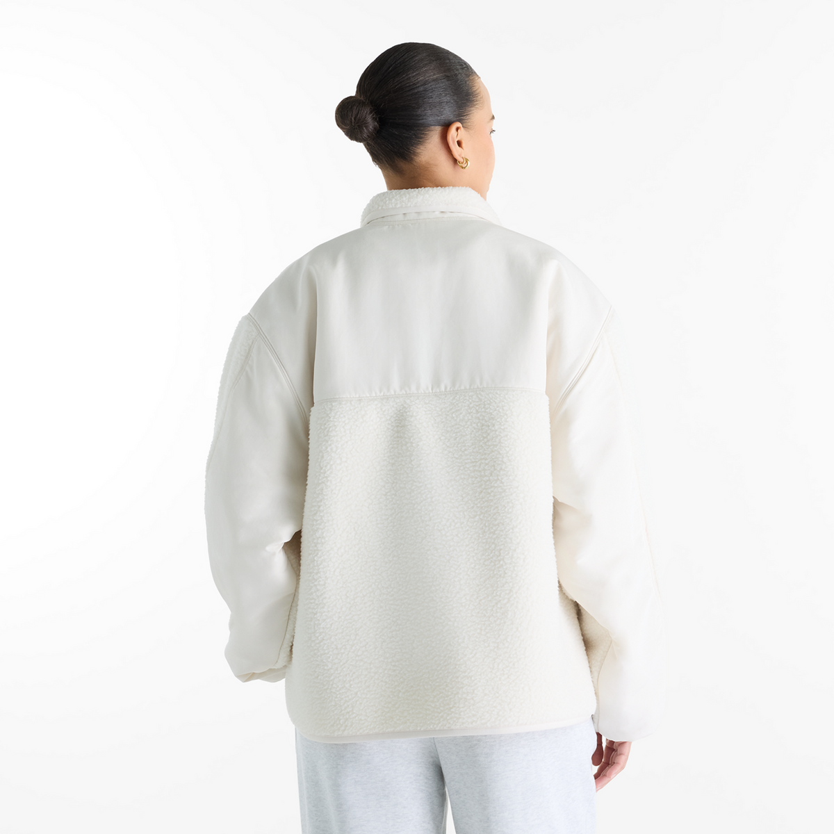 New Balance W High Pile Fleece Jacket in BEIGE