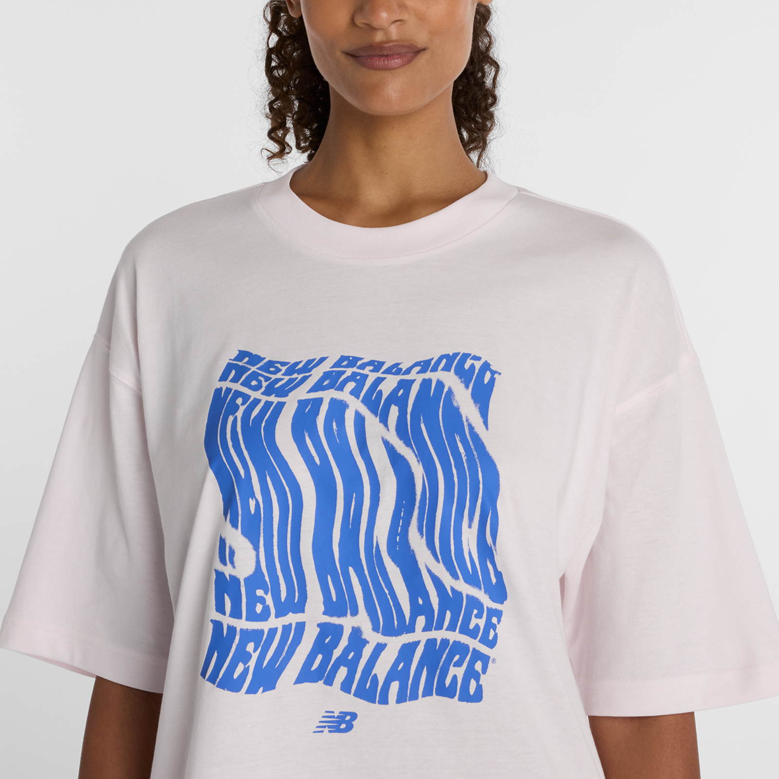 New Balance W Wavey Relaxed T-Shirt in
