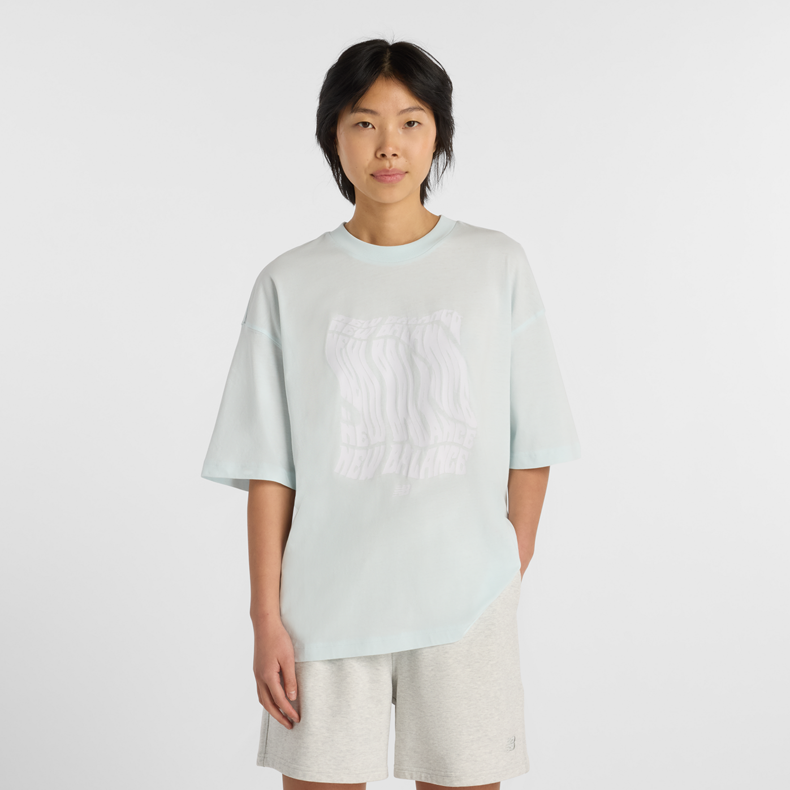 New Balance W Wavey Relaxed T-Shirt in