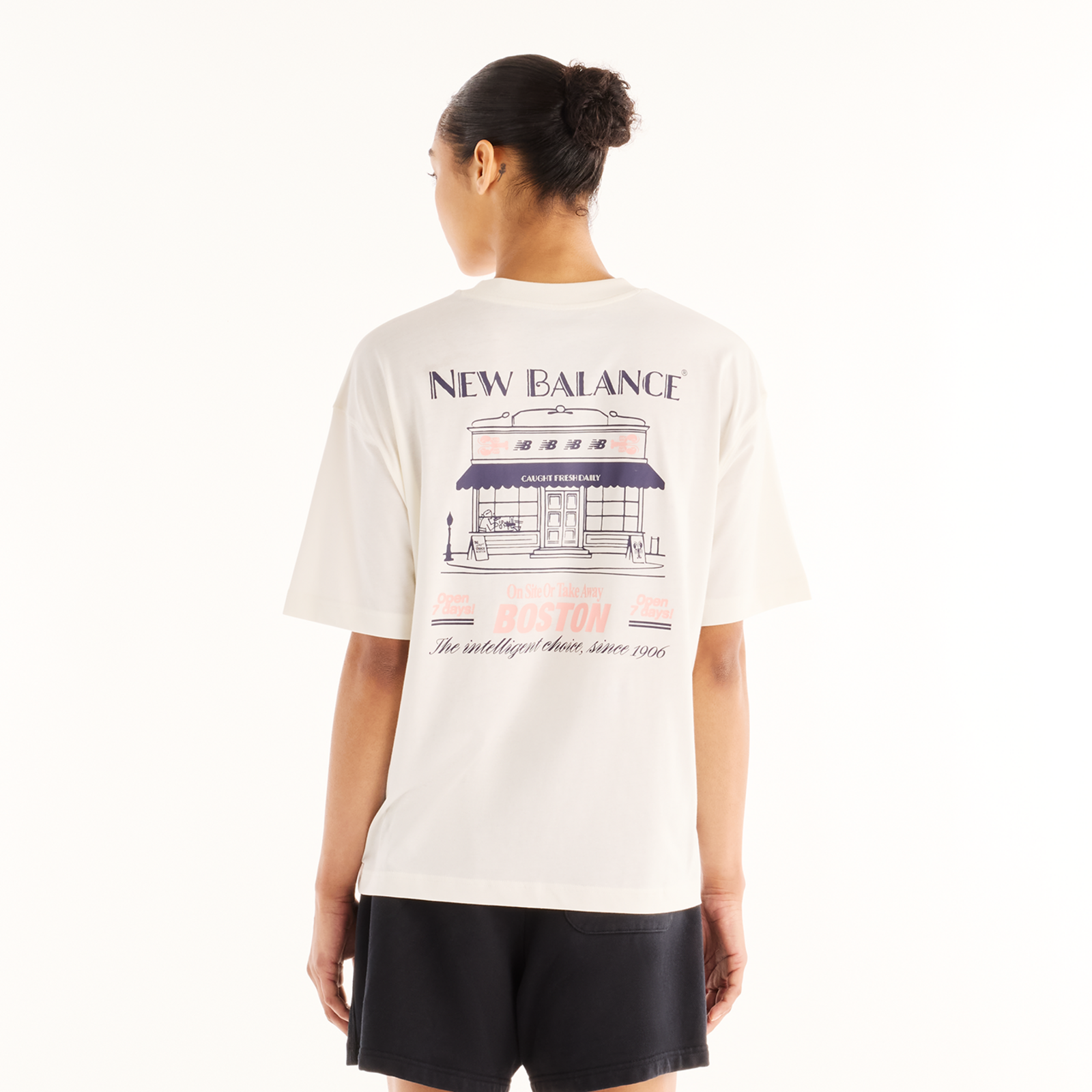 New Balance W Grab a Bite Boston Oversized T-Shirt in