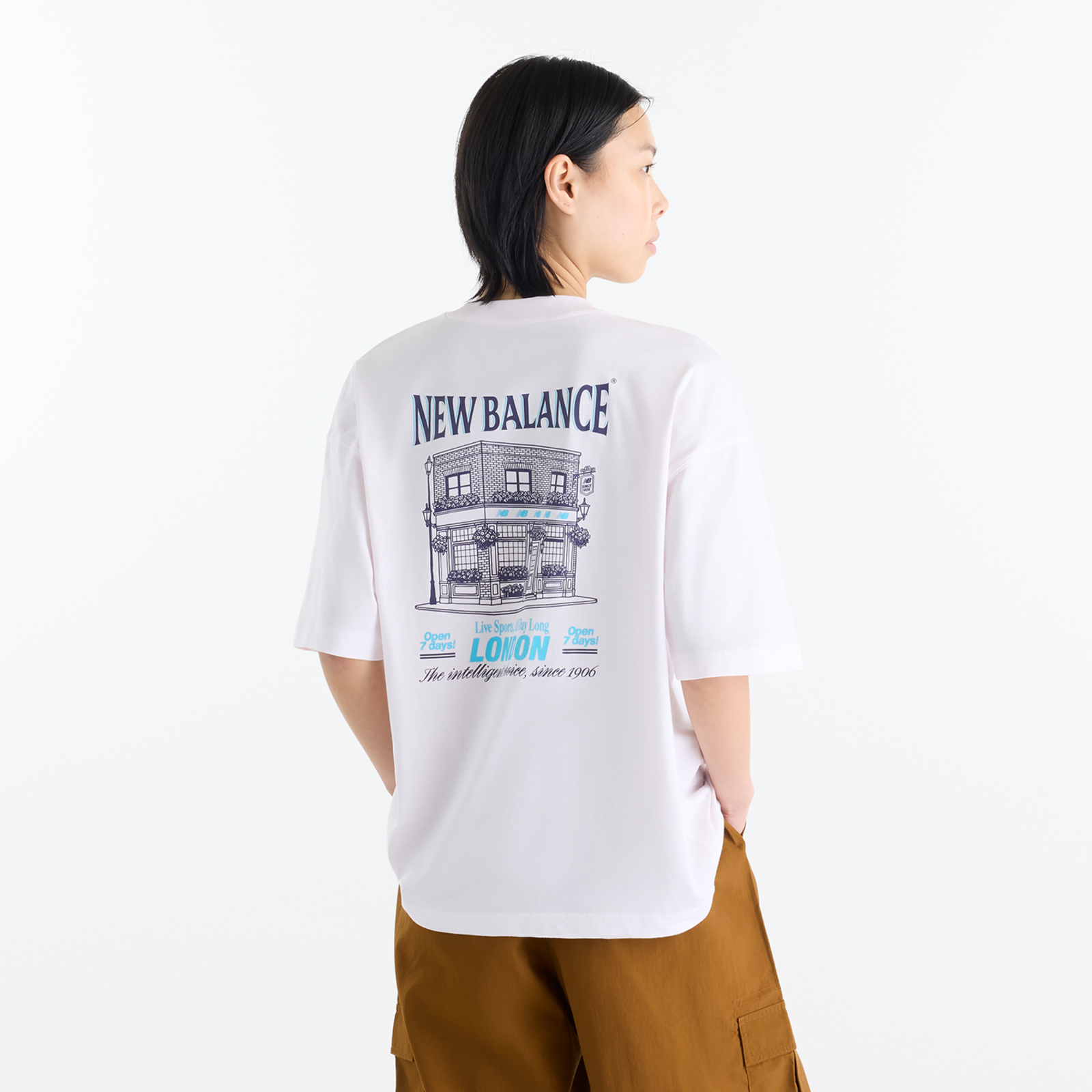 New Balance W Grab a Bite London Oversized T-Shirt in