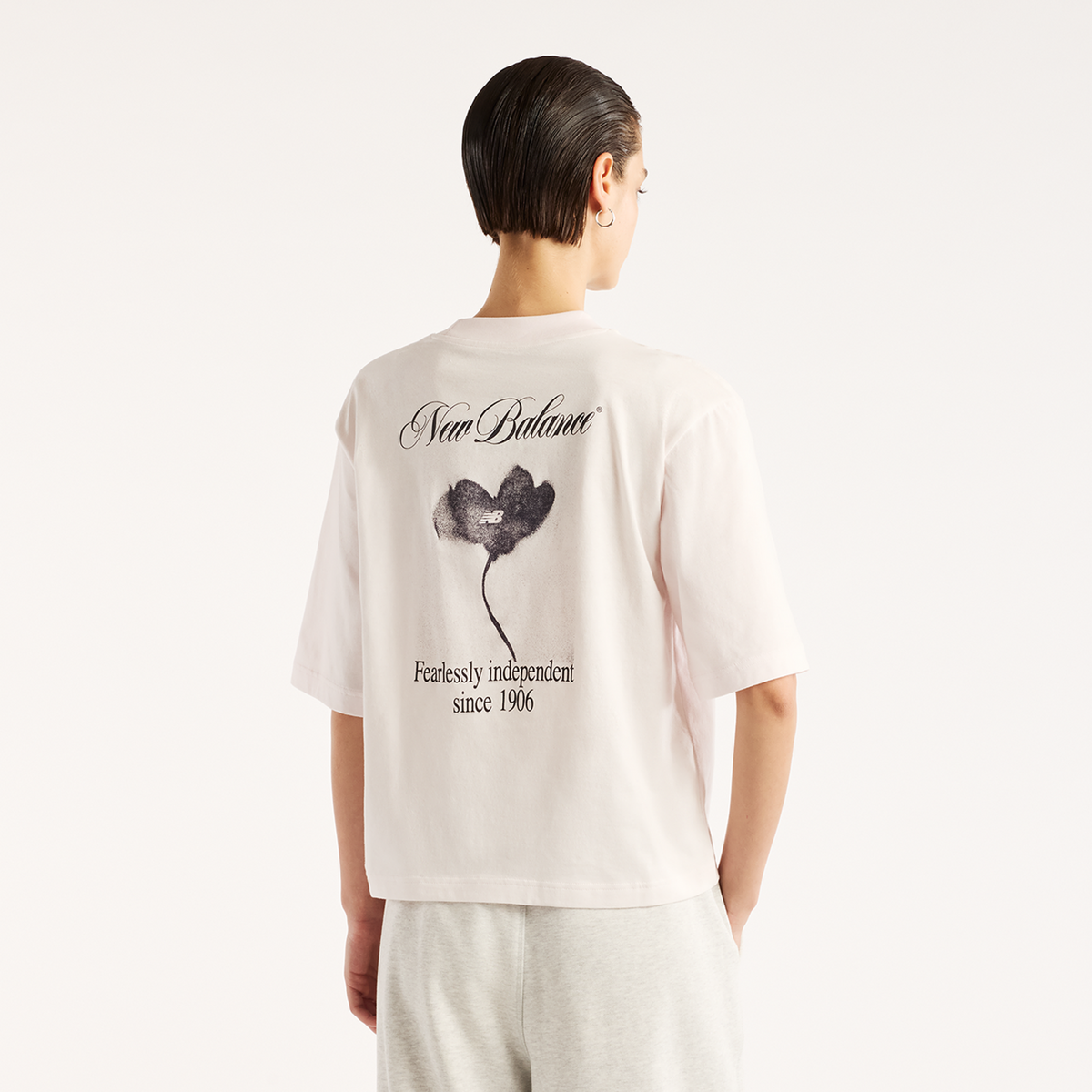 New Balance W Pressed Flowers Relaxed T-Shirt in PINK