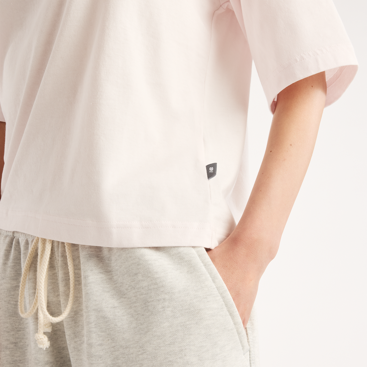 New Balance W Pressed Flowers Relaxed T-Shirt in PINK