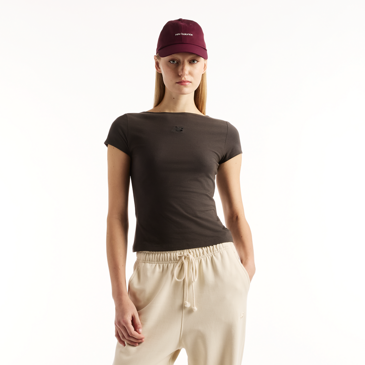 New Balance W Open-Back Fitted T-Shirt in