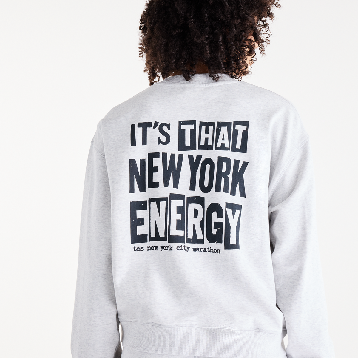 New Balance W NYC Marathon Athletics French Terry Graphic Crew in GRAU