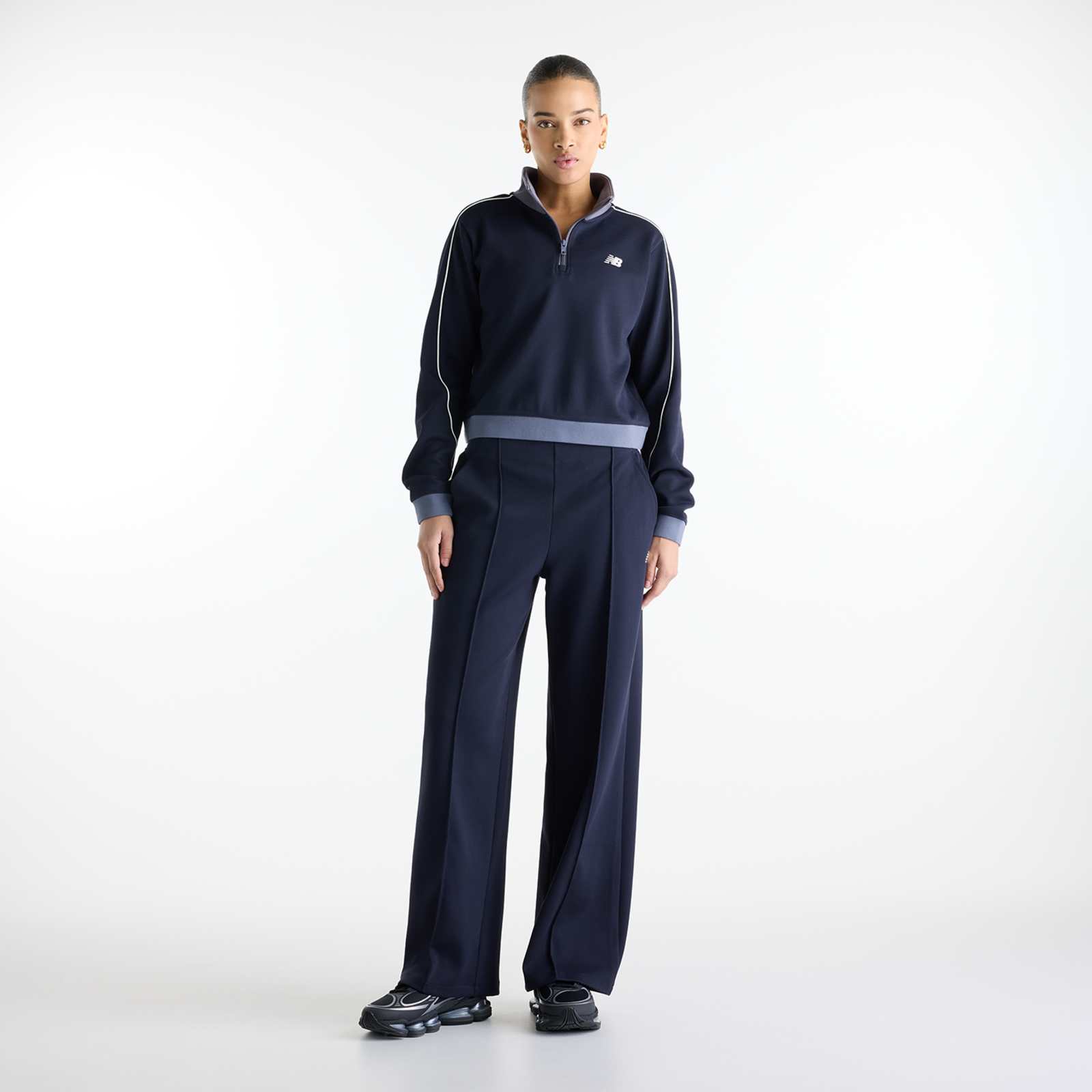 New Balance W Sport Legacy Pique 1/4 Zip in SCHWARZ