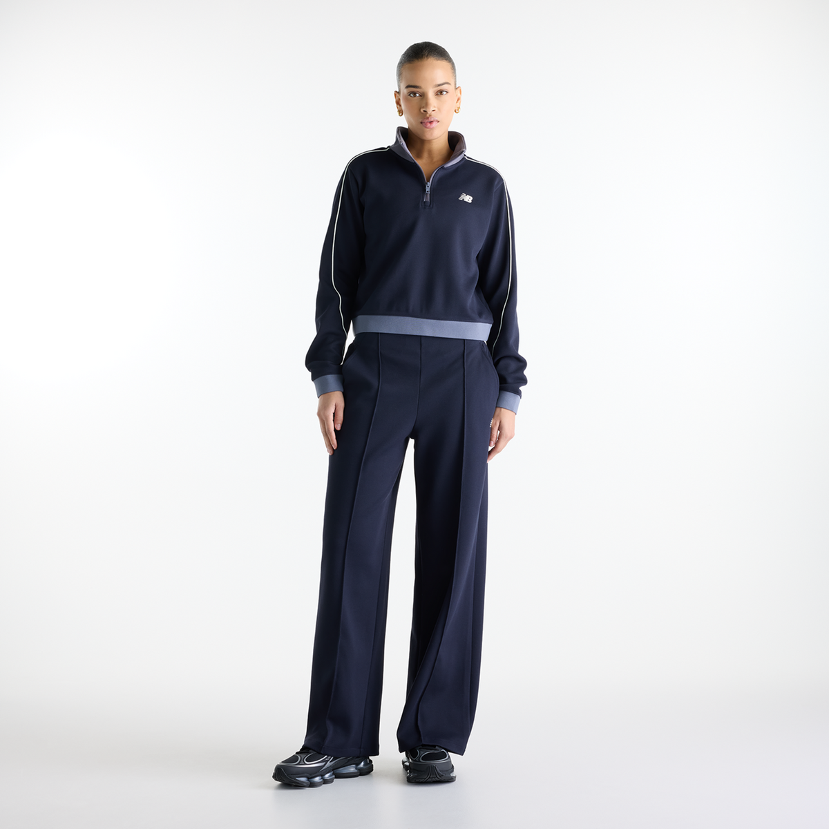 New Balance W Sport Legacy Pique 1/4 Zip in SCHWARZ