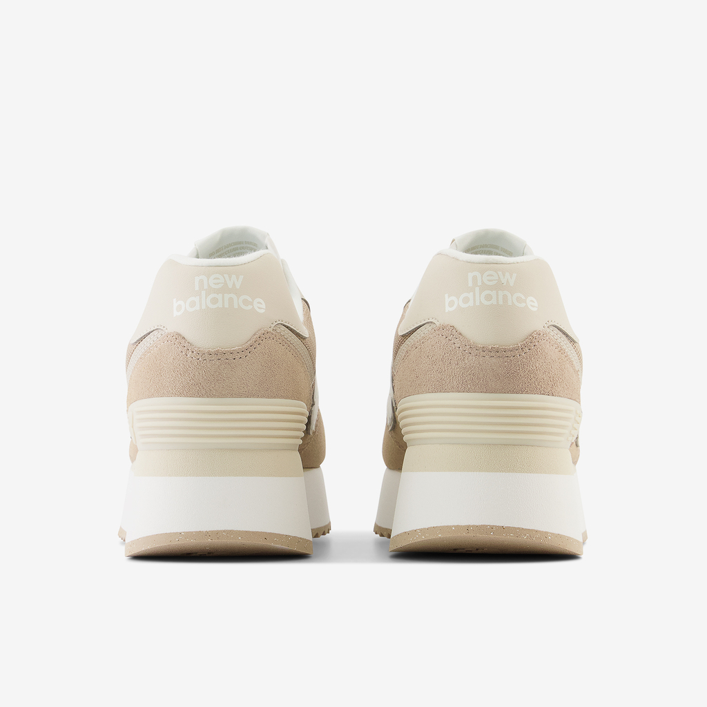 New Balance W 574 Stacked Suede/Mesh Freizeitschuhe in BEIGE