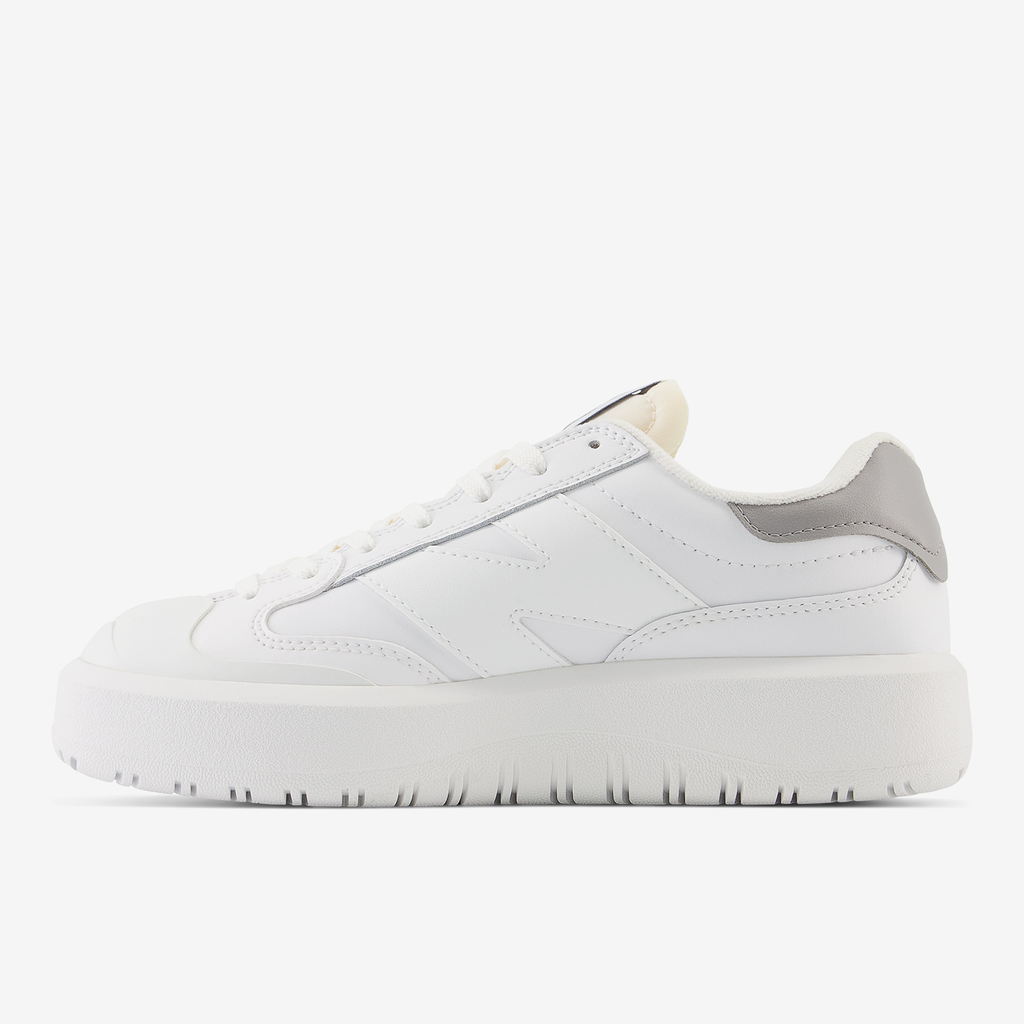 New Balance U 302 Seasonal Core Freizeitschuhe in WEISS