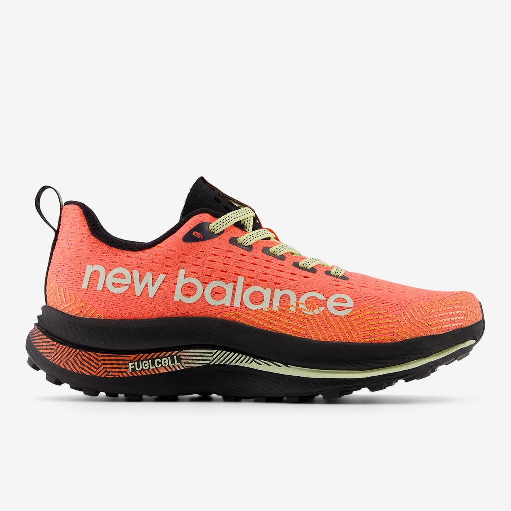 New Balance W Supercomp Trail v1 Trailrunningschuhe in ROT