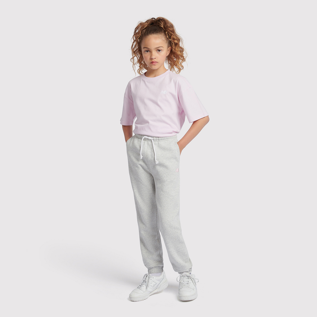 New Balance G New Balance French Terry Small Logo Jogger in GRAU