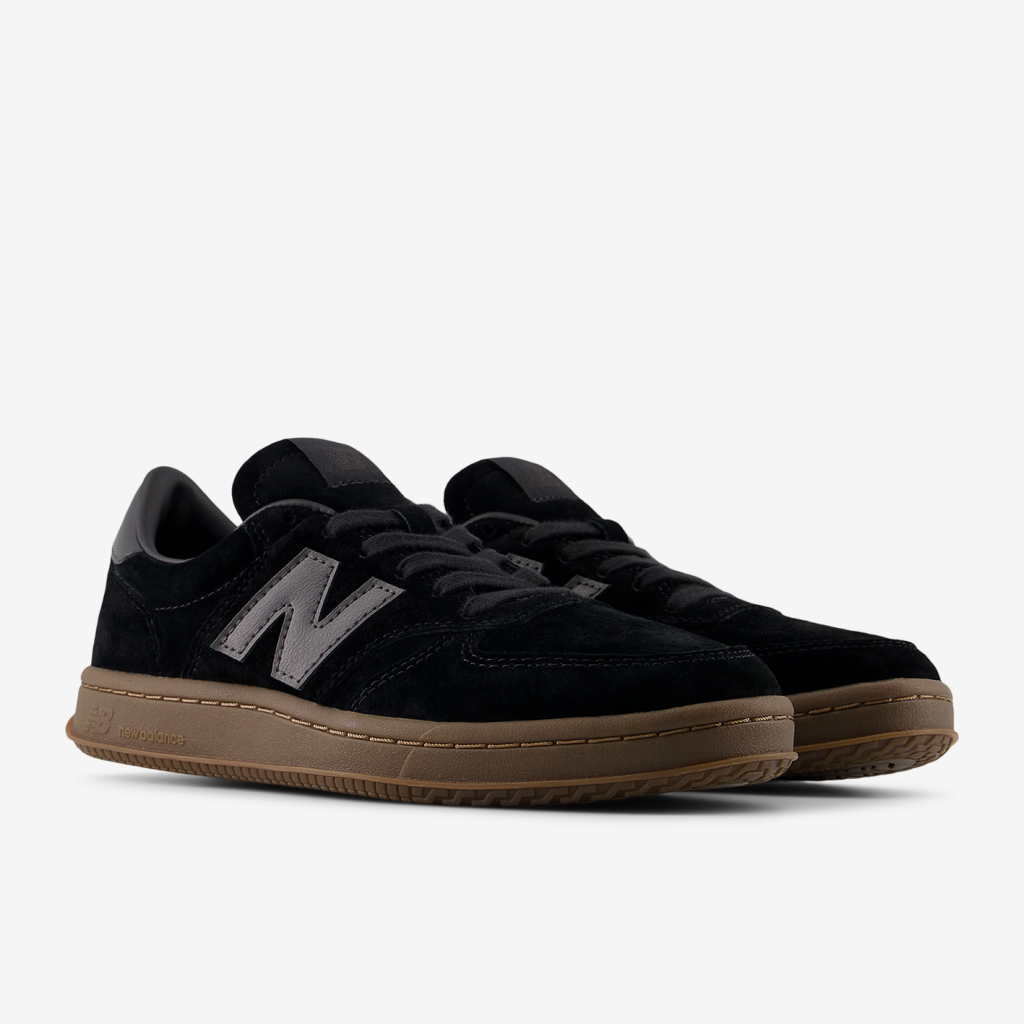 New Balance U T500 Fall Essentials Freizeitschuhe in SCHWARZ