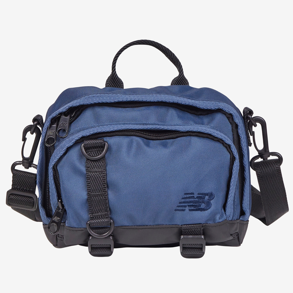 New Balance Athletics Sling Bag in BLAU