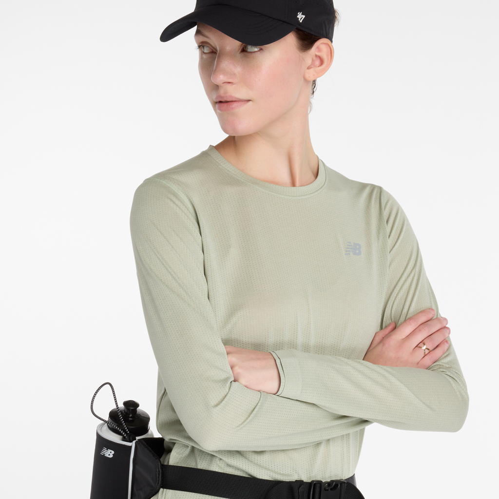 New Balance W NB Athletics Long Sleeve in GRÜN