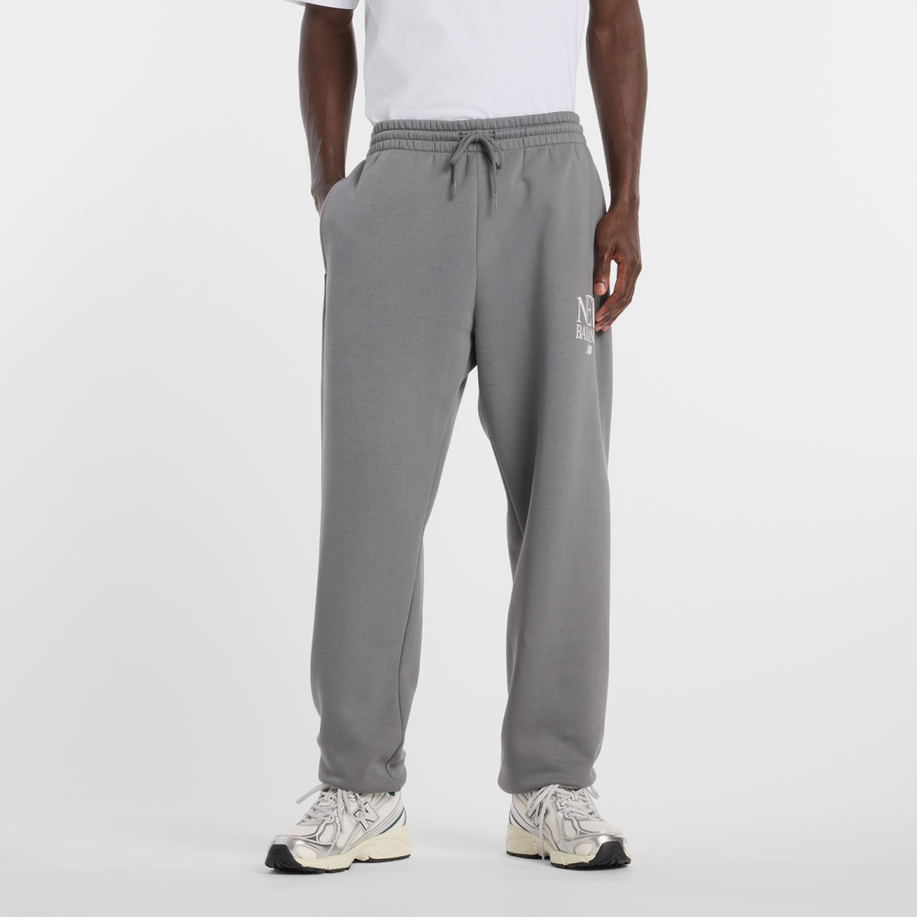 New Balance Reimagined Fleece Jogger in GRAU
