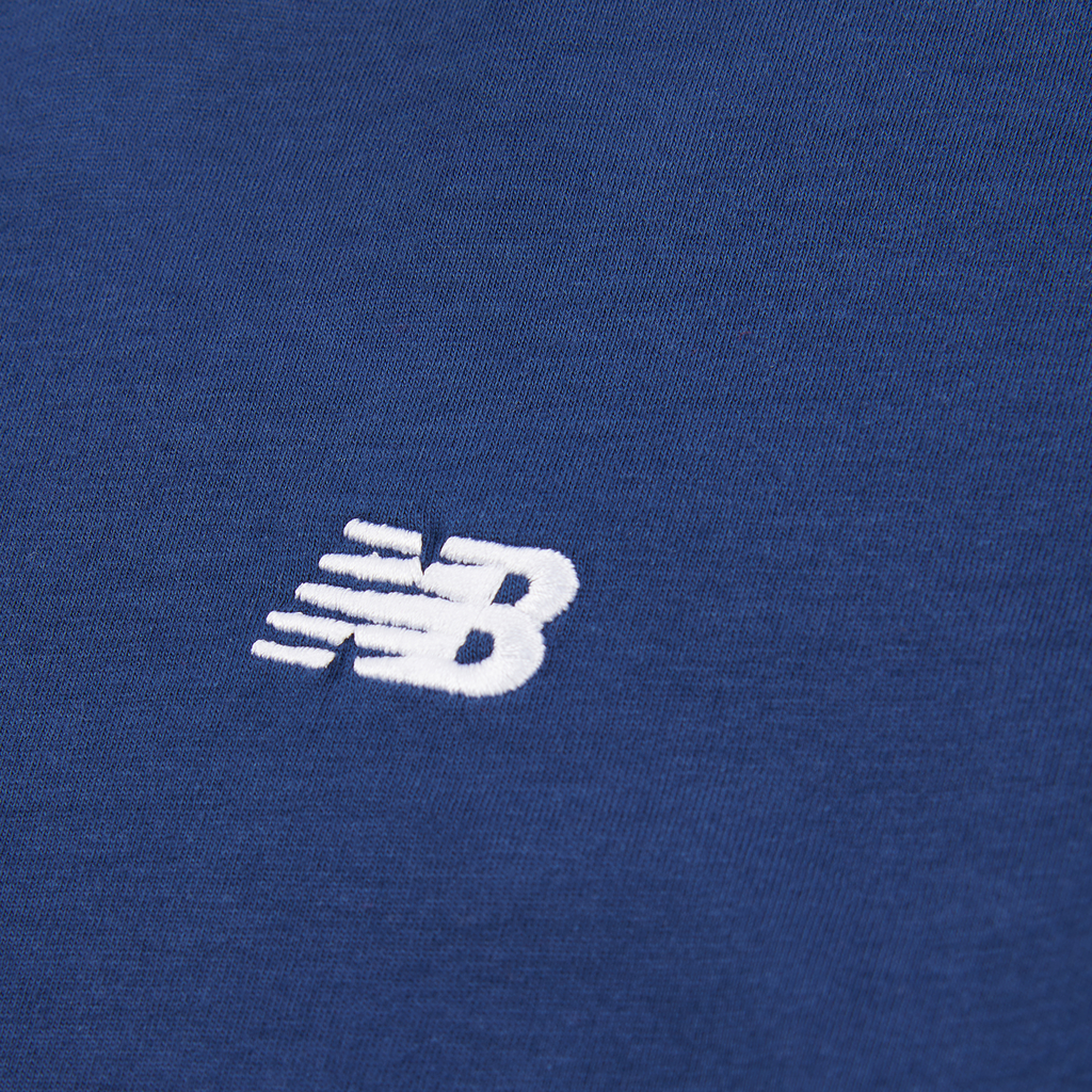 New Balance B New Balance Jersey Small Logo Tee in BLAU