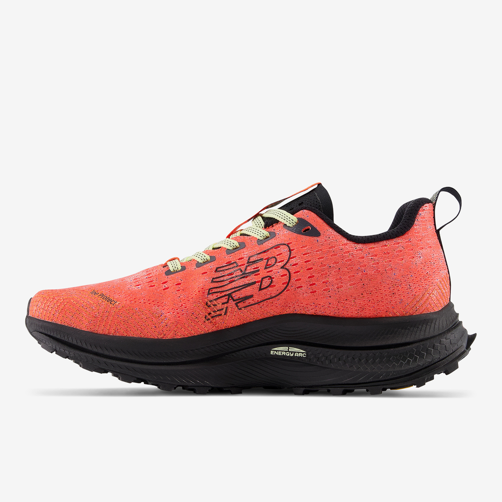 New Balance W Supercomp Trail v1 Trailrunningschuhe in ROT