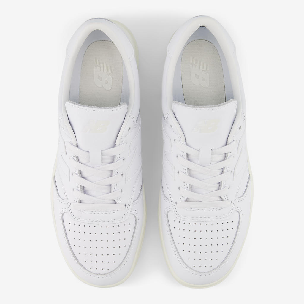 New Balance U T500 Premium Court Freizeitschuhe in WEISS