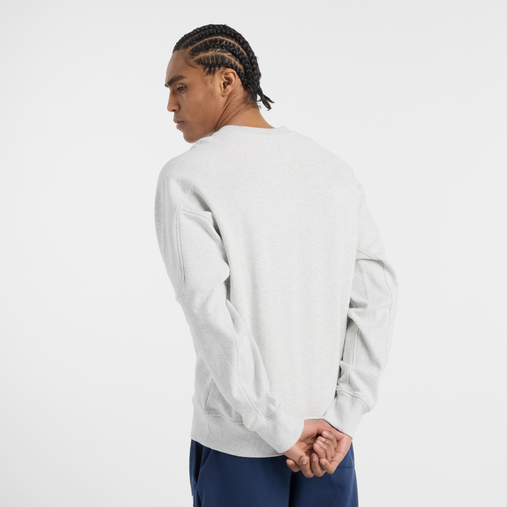 New Balance Varsity French Terry Graphic Crew in GRAU