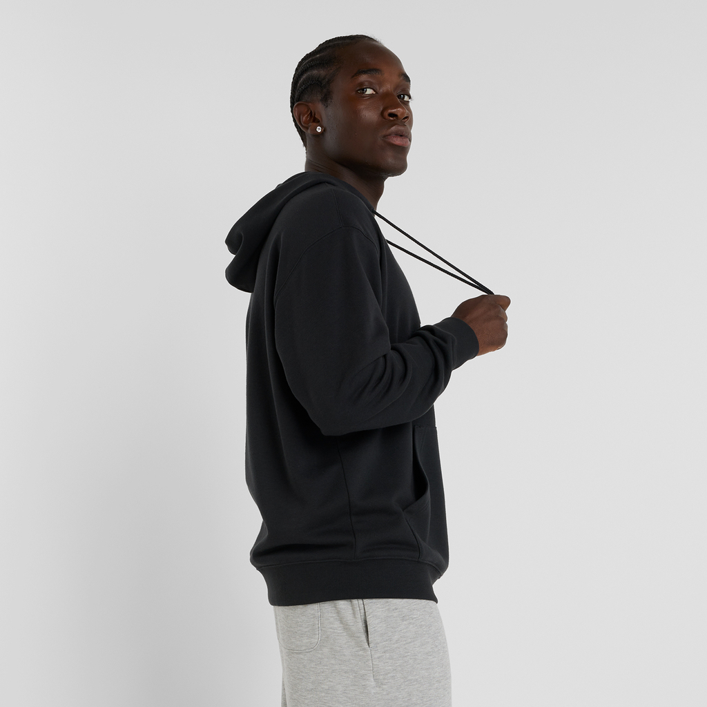 New Balance Sport Essentials Gradient Logo Hoodie in SCHWARZ