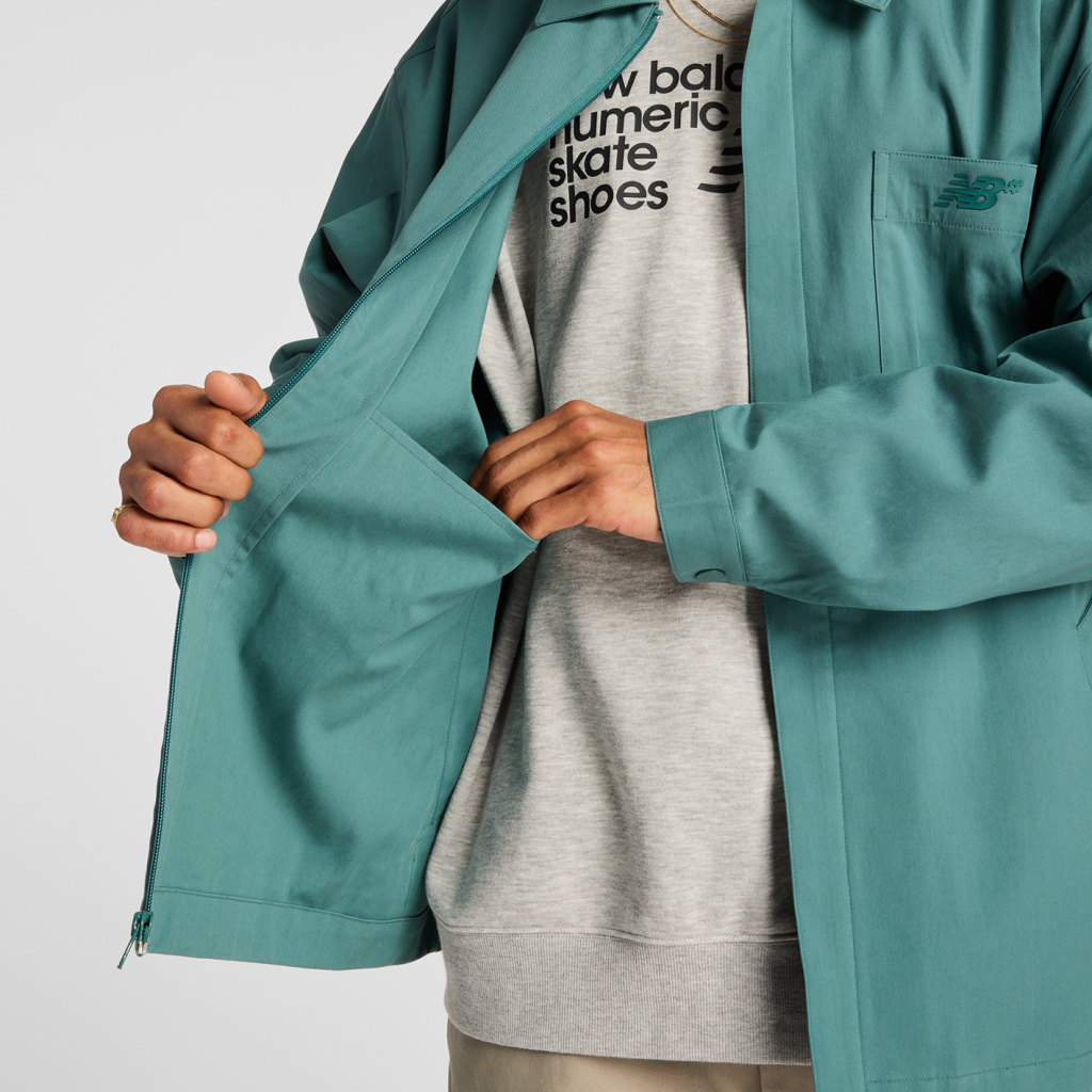 New Balance Numeric Coaches Twill Jacket in GRÜN