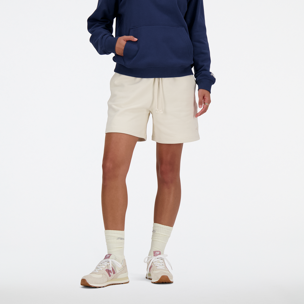 New Balance W NB Athletics French Terry Short in BEIGE