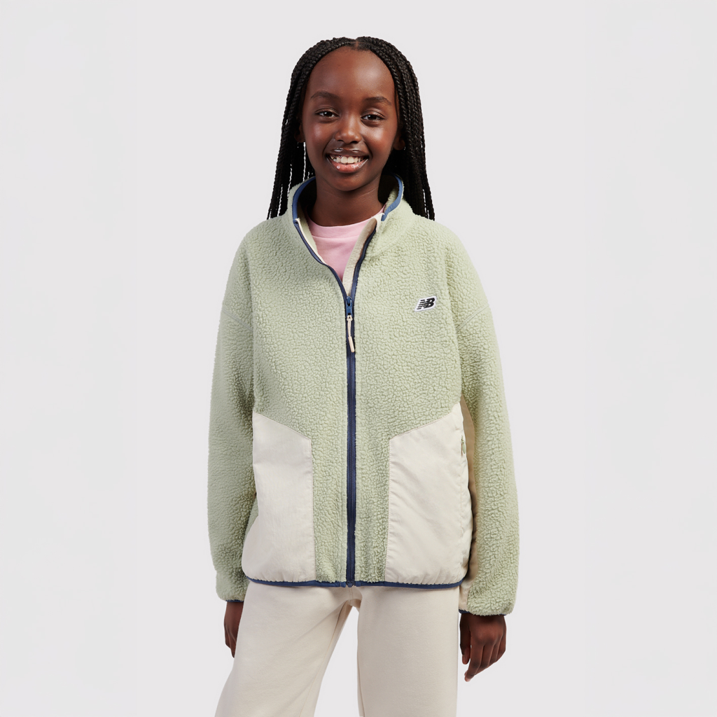 New Balance G NB PREMIUM BORG FLEECE ZIP THRU FUNNEL in GRÜN