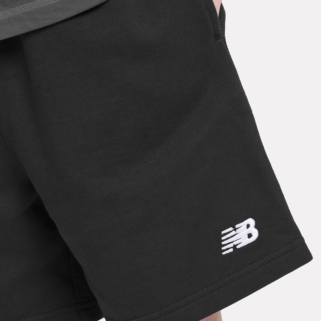 New Balance B New Balance French Terry Small Logo Short in SCHWARZ