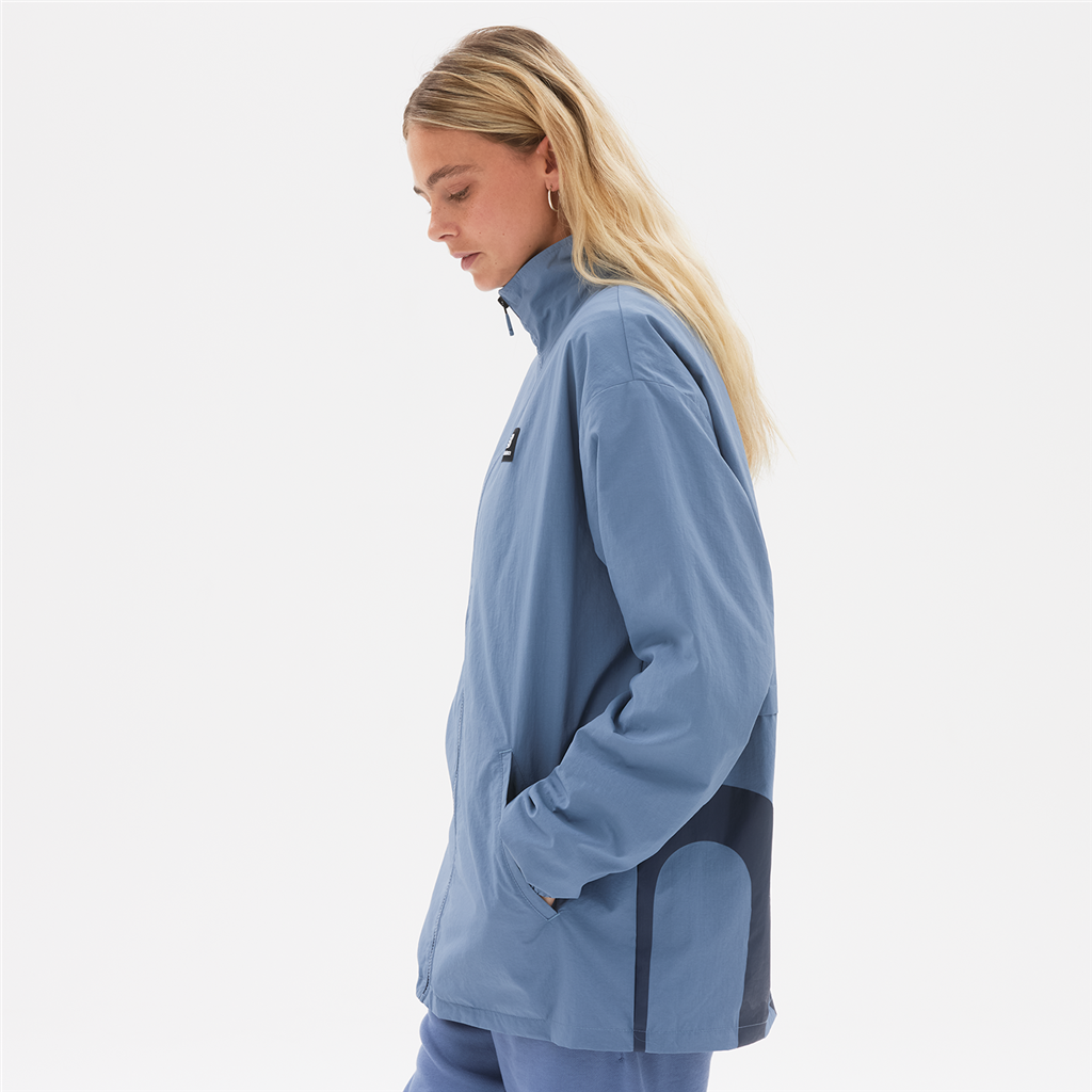 New Balance NB Athletics Unisex Out of Bounds Jacket in BLAU