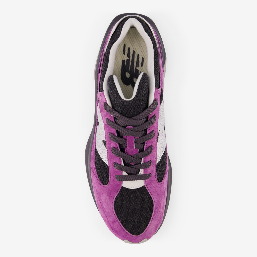 New Balance U Warped Runner Future State Freizeitschuhe in VIOLETT
